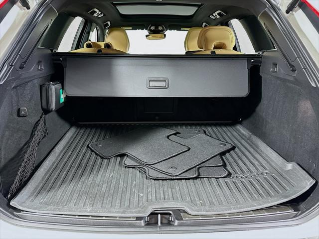 2024 Volvo XC60 - $35,172