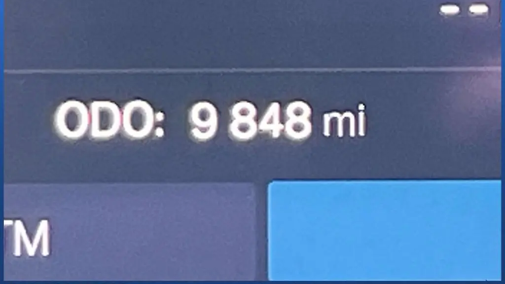 2024 Volvo XC60 B5 Ultimate Dark Theme
