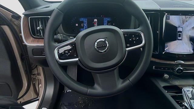 2024 Volvo XC60 B5 Ultimate Dark Theme