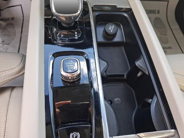2024 Volvo XC60 - $36,383