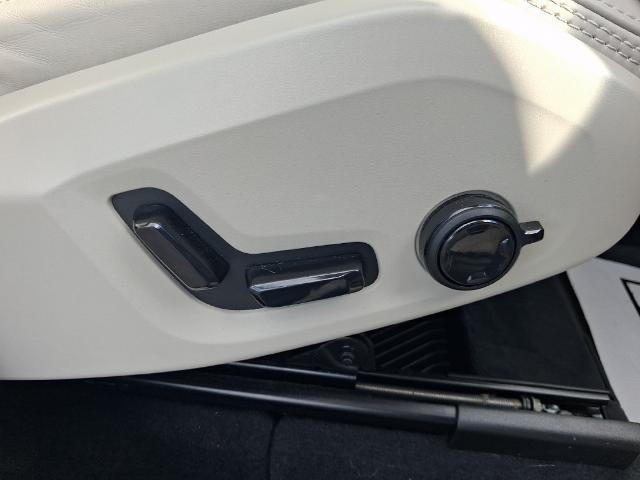 2024 Volvo XC60 - $36,383