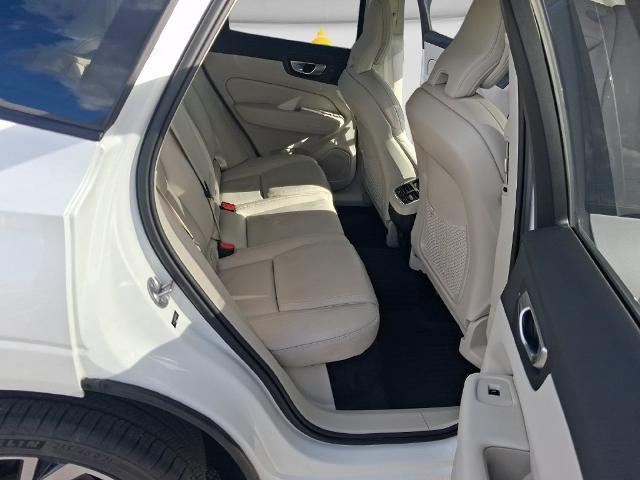 2024 Volvo XC60 - $36,383