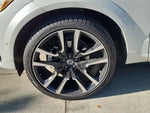 2024 XC60 Thumbnail 4