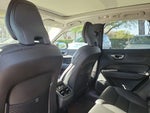 2024 XC60 Thumbnail 15