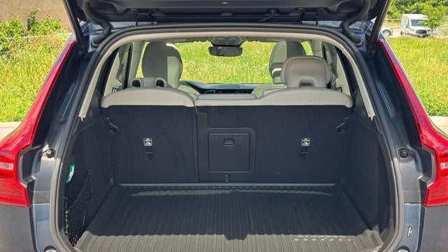 2024 Volvo XC60 B5 Ultimate Dark Theme