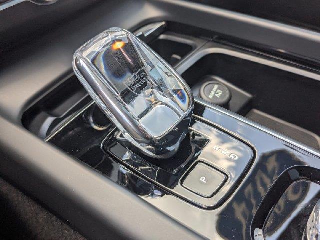2024 Volvo XC60 - $31,992