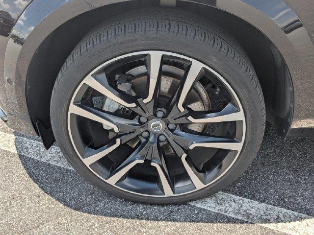 2024 Volvo XC60 - $31,992