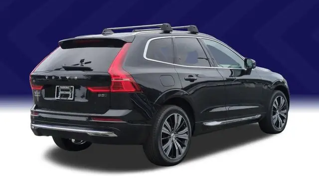 2023 Volvo XC60 B5 Plus Bright Theme
