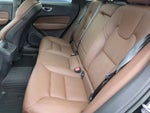 2023 XC60 Thumbnail 28