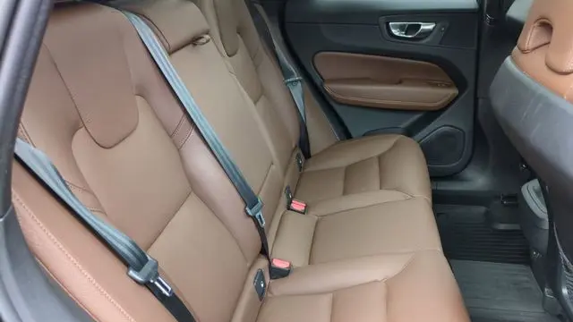 2023 Volvo XC60 B5 Plus Bright Theme