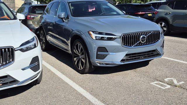 2023 Volvo XC60 B5 Plus Bright Theme