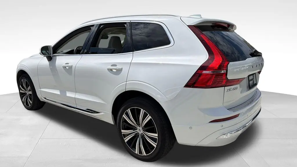 2023 Volvo XC60 B5 Plus Bright Theme