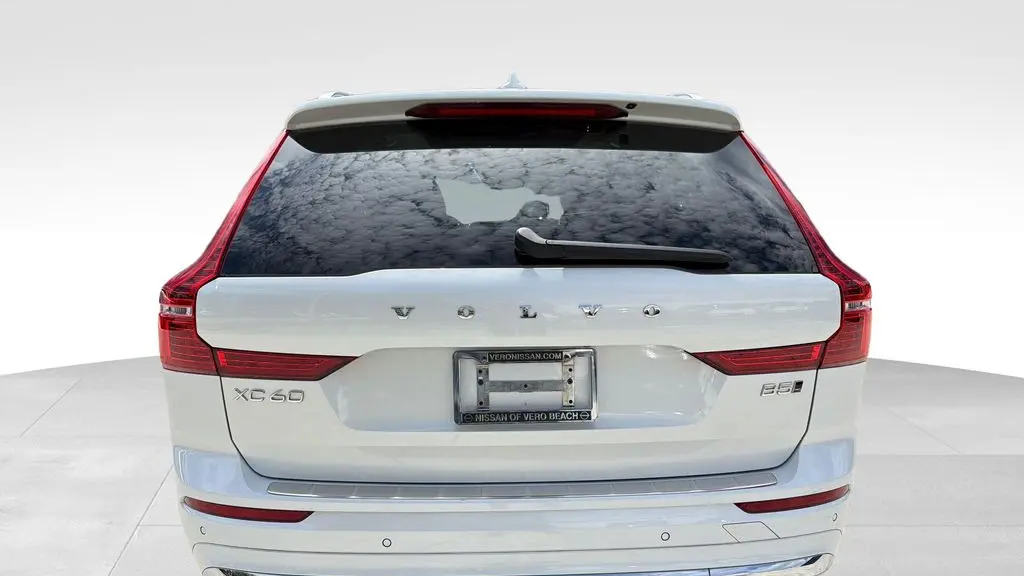 2023 Volvo XC60 B5 Plus Bright Theme