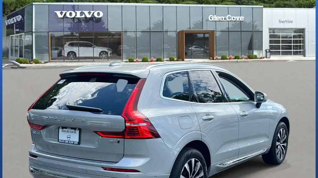 2023 Volvo XC60 B5 Plus Bright Theme