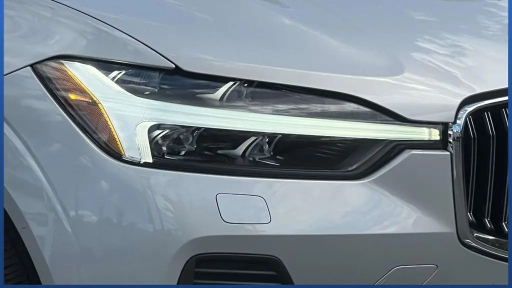 2023 Volvo XC60 B5 Plus Bright Theme