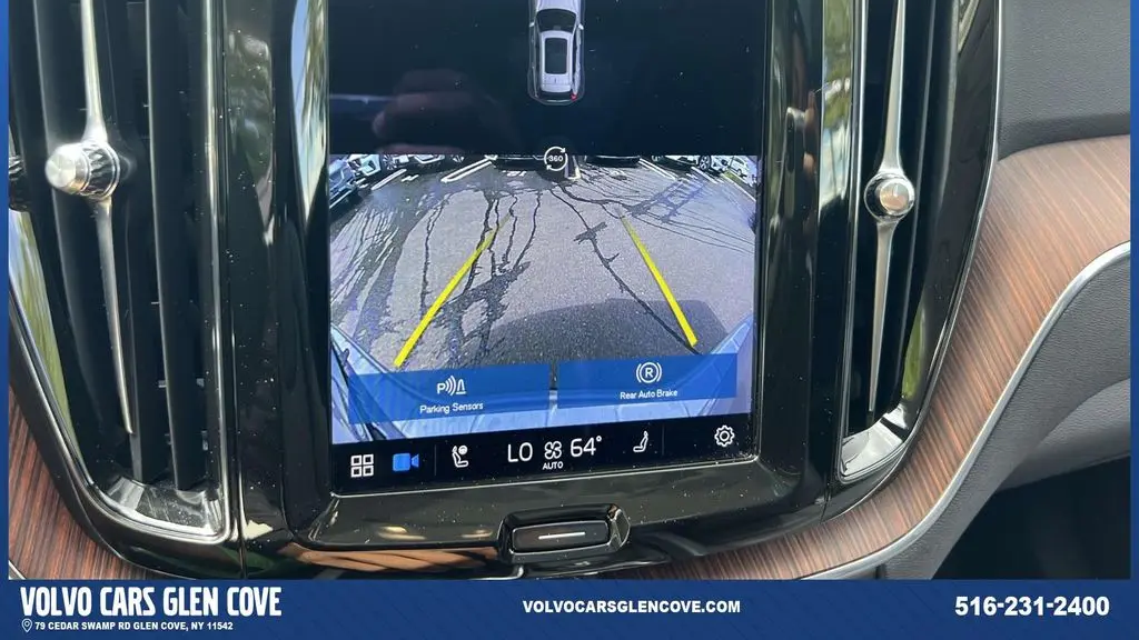 2023 Volvo XC60 B5 Plus Bright Theme