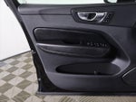 2023 XC60 Thumbnail 24