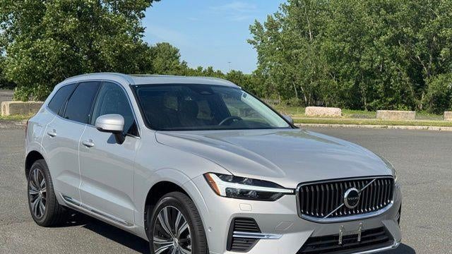 2023 Volvo XC60 B5 Plus Bright Theme