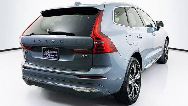 2023 Volvo XC60 B5 Plus Bright Theme
