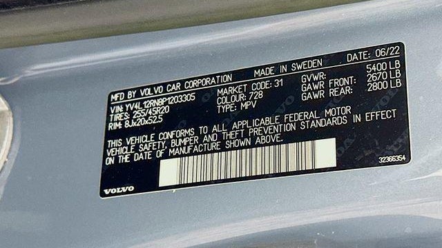 2023 Volvo XC60 B5 Plus Bright Theme