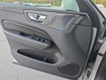2023 XC60 Thumbnail 26