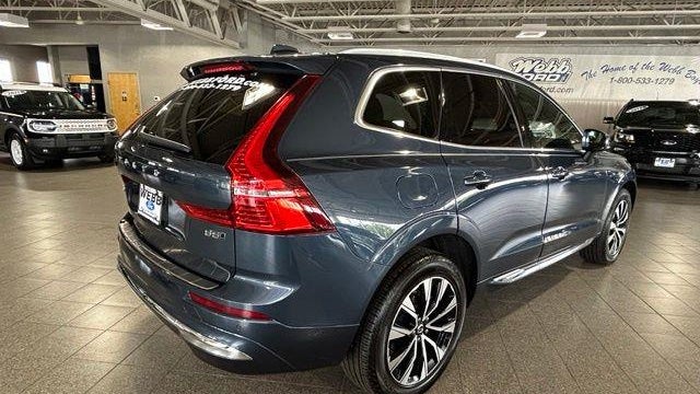 2023 Volvo XC60 B5 Plus Bright Theme