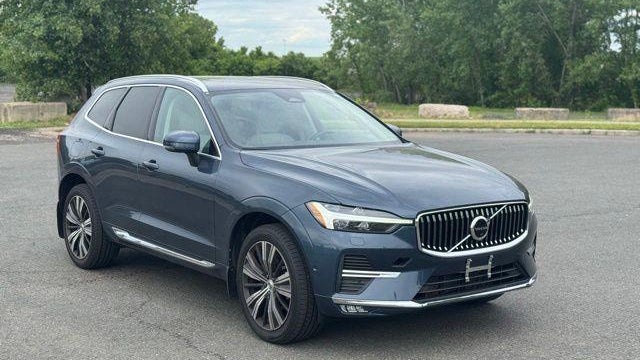 2023 Volvo XC60 B5 Plus Bright Theme