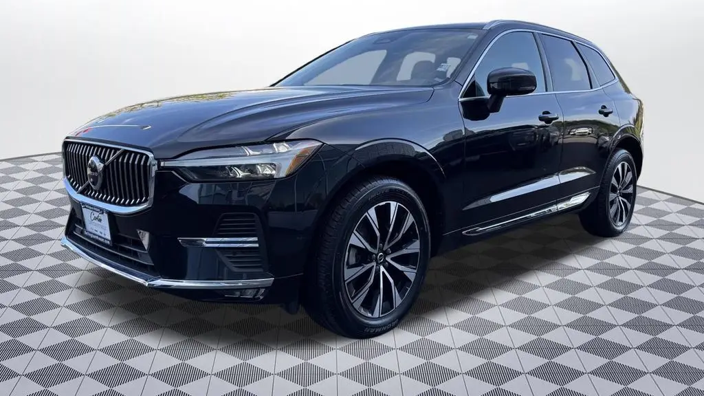 2023 Volvo XC60 B5 Plus Bright Theme