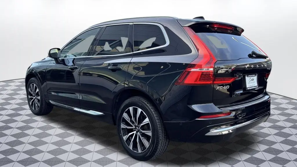 2023 Volvo XC60 B5 Plus Bright Theme