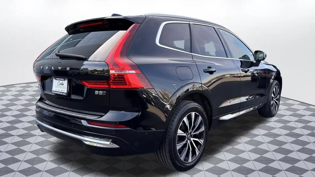 2023 Volvo XC60 B5 Plus Bright Theme