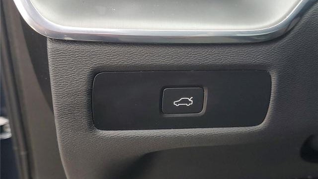 2023 Volvo XC60 B5 Core