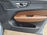 2023 XC60 Thumbnail 8