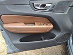 2023 XC60 Thumbnail 16