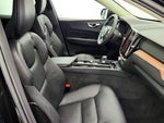 2023 XC60 Thumbnail 24