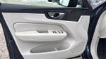 2023 XC60 Thumbnail 9