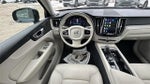 2023 XC60 Thumbnail 13