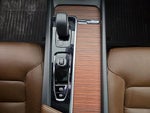 2023 XC60 Thumbnail 18