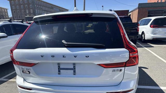 2023 Volvo XC60 B5 Plus Dark Theme
