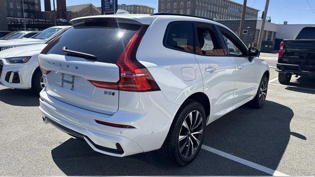 2023 Volvo XC60 B5 Plus Dark Theme