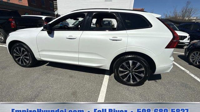 2023 Volvo XC60 B5 Plus Dark Theme