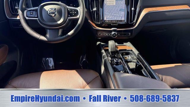 2023 Volvo XC60 B5 Plus Dark Theme