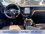 2023 XC60 Thumbnail 32