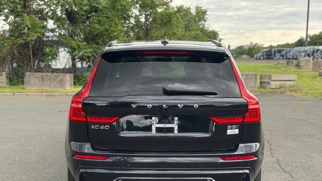 2023 Volvo XC60 B5 Plus Dark Theme
