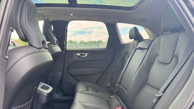 2023 Volvo XC60 B5 Plus Dark Theme