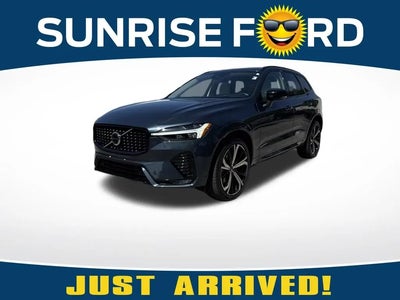Photo of a 2023 Volvo XC60 AWD B5 Ultimate Dark Theme 4DR SUV for sale