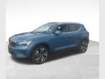 2023 XC40 Thumbnail 1