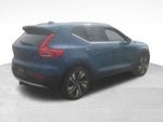 2023 XC40 Thumbnail 5
