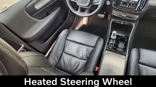 2023 Volvo XC40 B5 Ultimate Bright Theme