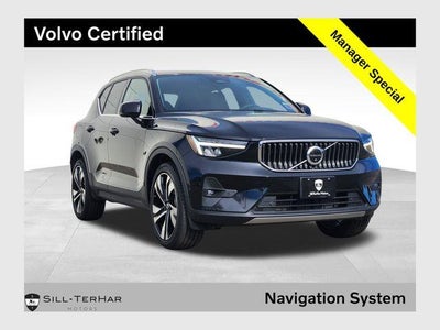 Photo of a 2023 Volvo XC40 AWD B5 Ultimate Bright Theme 4DR SUV for sale