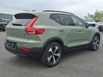 2025 XC40 Thumbnail 5